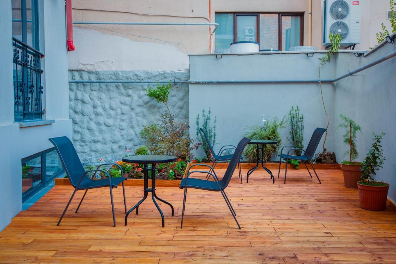 Central Gate Hotel In Heart Of Tbilisi Exterior photo