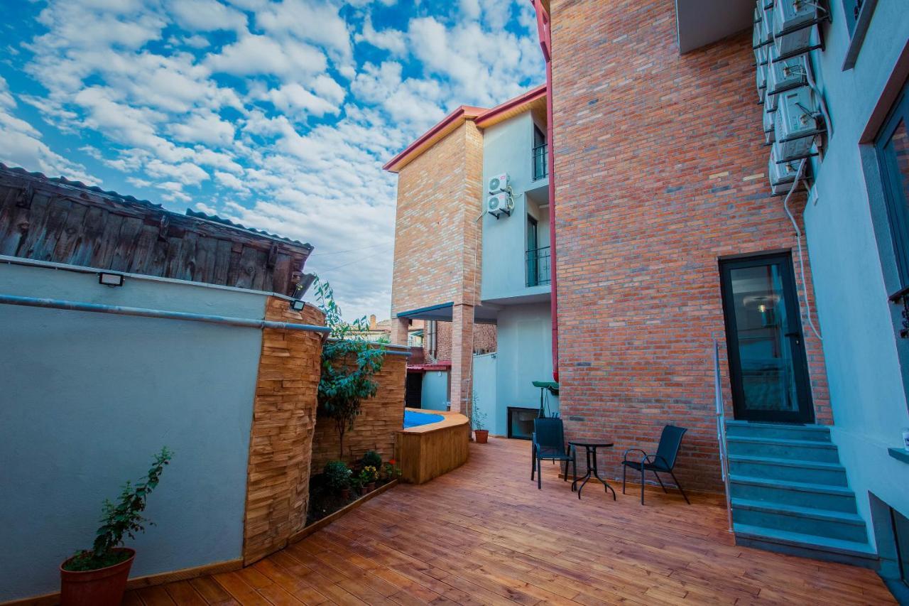 Central Gate Hotel In Heart Of Tbilisi Exterior photo